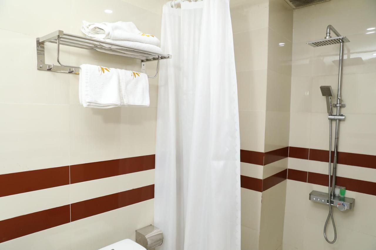 Thanh Vinh Hotel & Apartment Ho Chi Minh-staden Exteriör bild